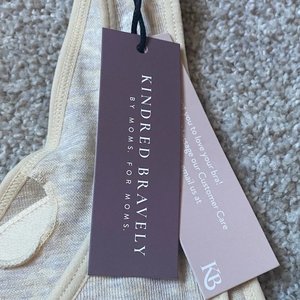 NWT Kindred Bravely Cream V-Neck Nursing and Maternity Bralette - Picture 6 of 9